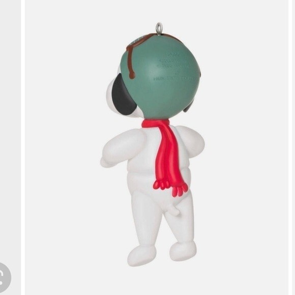 2022 Hallmark SNOOPY IN THE MACY'S THANKSGIVING DAY PARADE Peanuts Gang Ornament - Picture 5 of 5